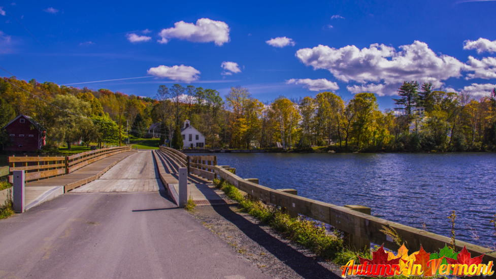 Autumn at the floating bridge in Brookfield Vermont